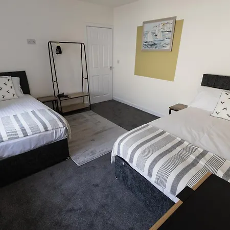 Appartement Charming House - 3 Minute's Walk To The - Free Parking, Smart Tv And Fast Wifi By Yoko