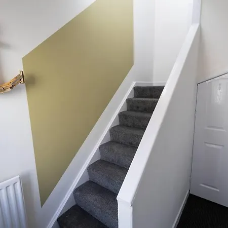 Charming House - 3 Minute's Walk To The - Free Parking, Smart Tv And Fast Wifi By Yoko Redcar